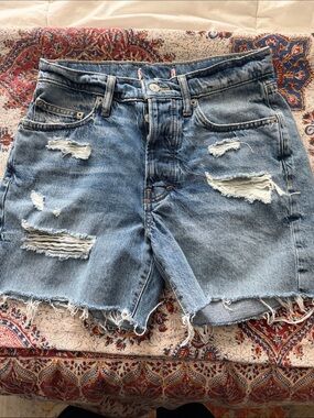 Lucky Brand Distressed Light Blue Denim Cutoff Shorts 80’s loose fit